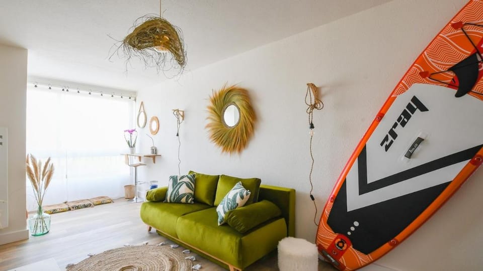 Le Surfing vaste studio près port et plage parking Apartment in Mauguio