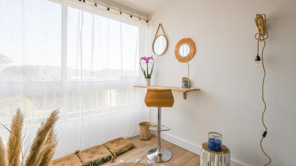 Le Surfing vaste studio près port et plage parking Apartment in Mauguio