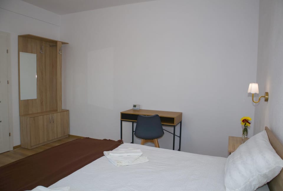 Bed, Bedroom, wardrobe