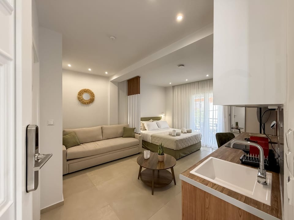 Bed, Kitchen or kitchenette, Living room, Photo of the whole room
