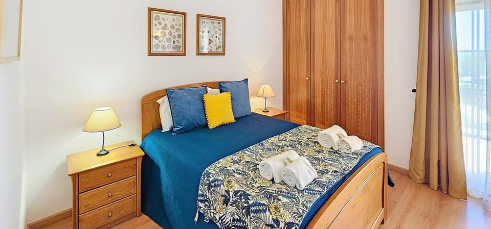Bed, Photo of the whole room, Bedroom, towels, wardrobe