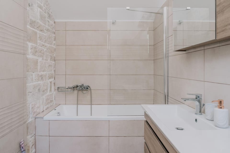 Shower, Bathroom, Bath