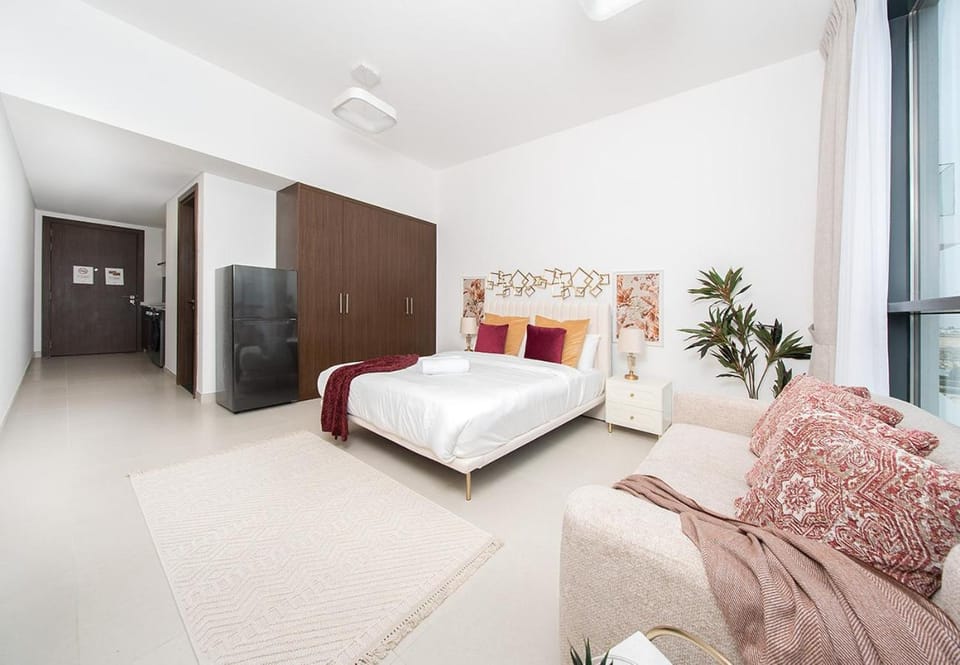 Premium Cozy Waterfront Studio - Blue Bay Walk Ajmal Makan Apartment in Sharjah