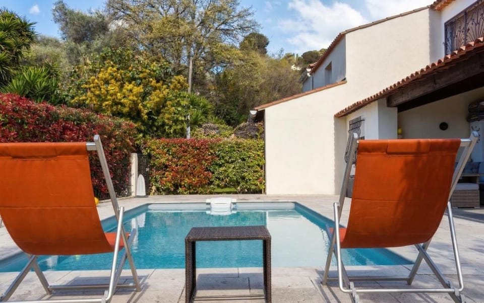 Havre de Paix avec Piscine sur les Hauteurs de Nice House in Nice