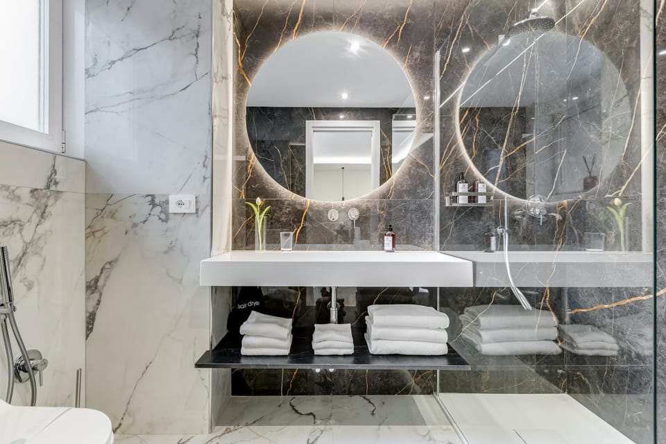 Glam44 Private Suites by Premium Suites Collection Bed and Breakfast in Rome