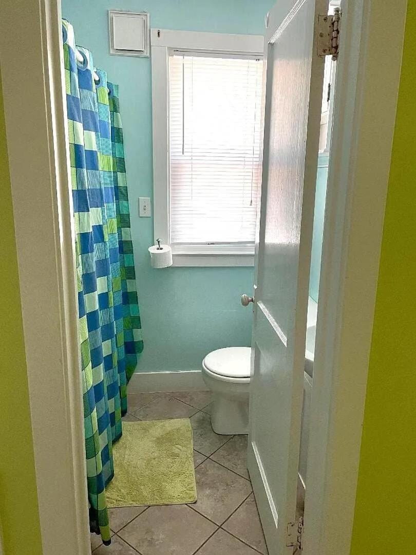 Cozy Apartment Steps from the Beach - The Ethan Apartment in St Joseph