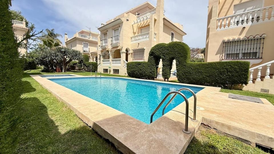 Garden, Swimming pool