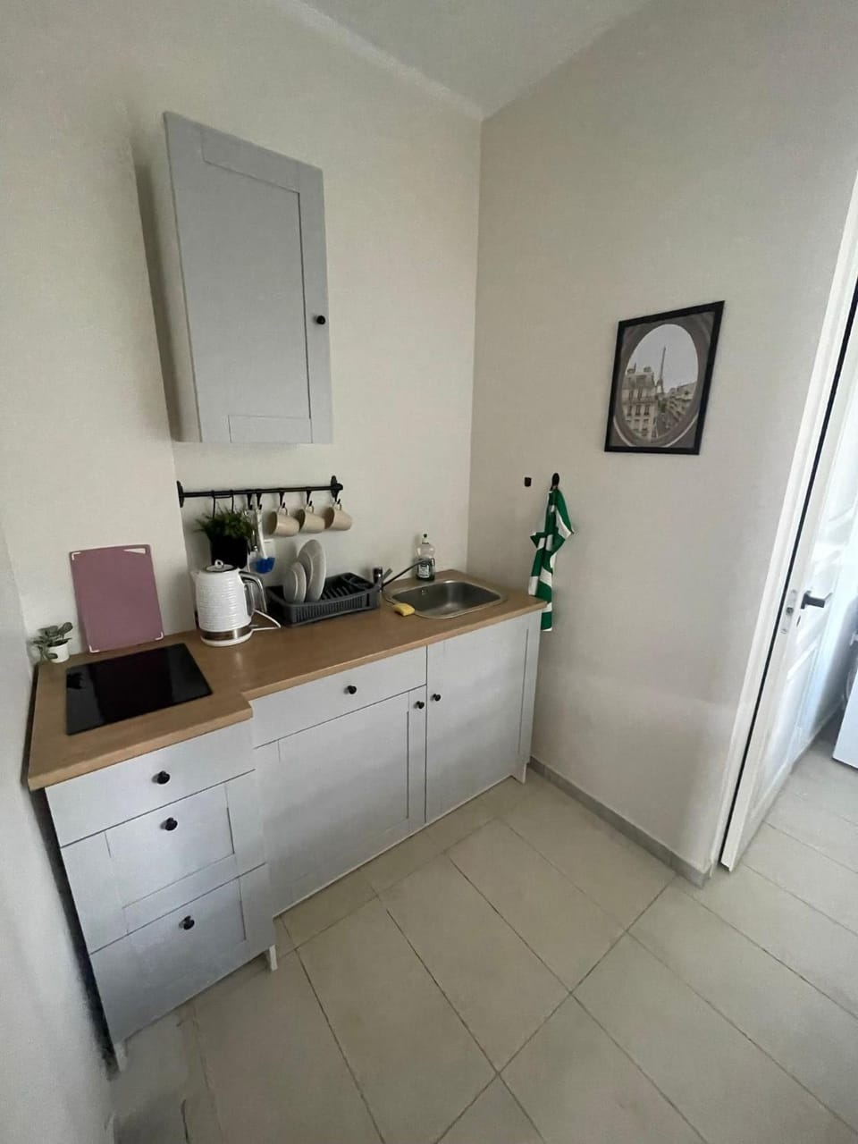 Kitchen or kitchenette, stove