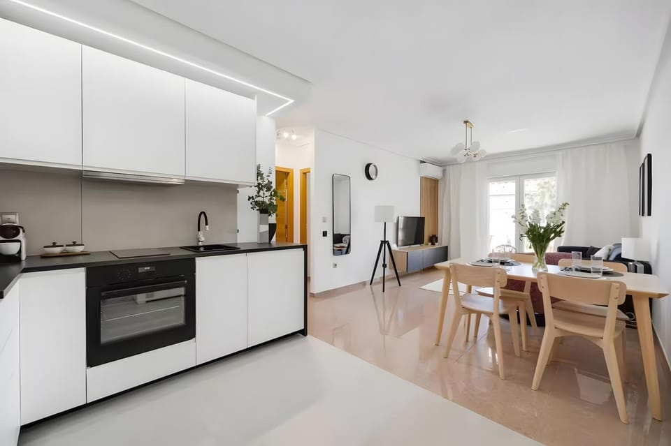 Property building, Kitchen or kitchenette, Living room