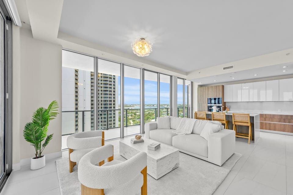 Luxury 2BR Condo in Amrit with ocean view Apartment in Riviera Beach