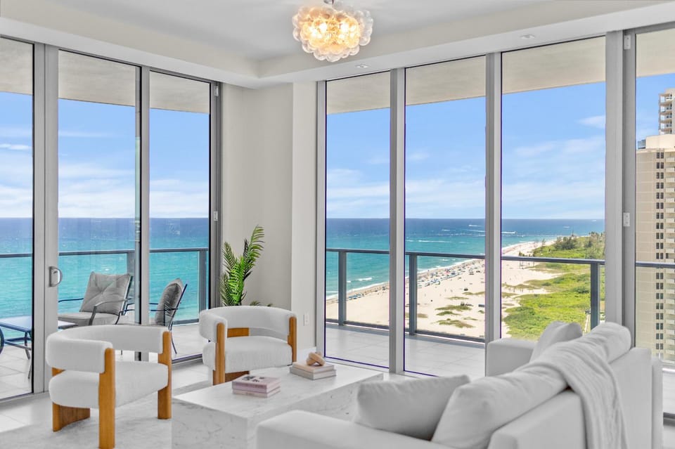 Luxury 2BR Condo in Amrit with ocean view Apartment in Riviera Beach