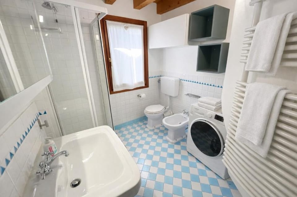 Shower, Toilet, Bathroom, bidet, washing machine