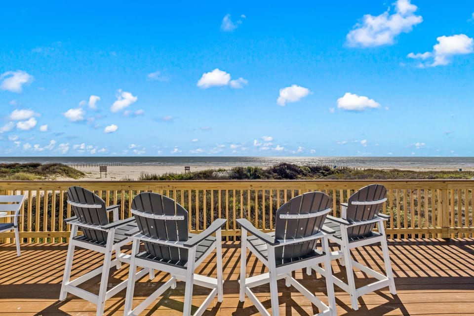 Balcony/Terrace, Seating area, Beach, Sea view