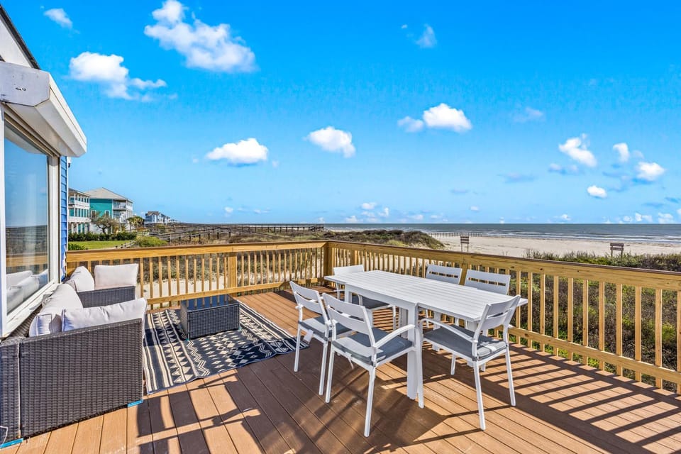 Balcony/Terrace, Seating area, Dining area, Beach, Sea view
