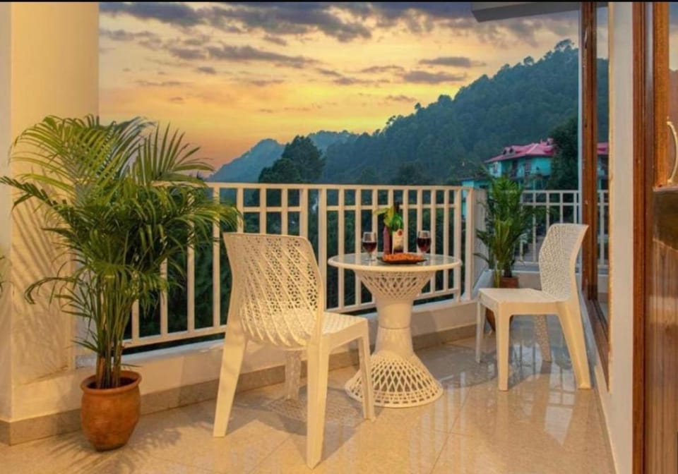 Silver Crest Hotel Kasauli Apartment in Himachal Pradesh
