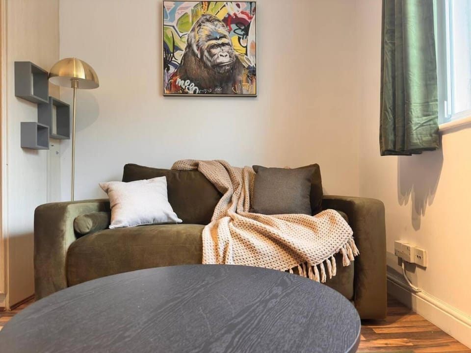 Stylish Isle of Dogs Flat Near Canary Wharf Apartment in London Borough of Lewisham