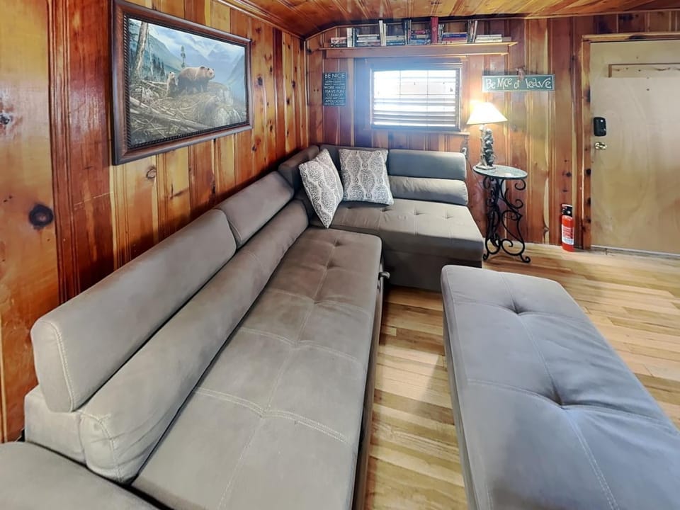 Living room, Seating area, furniture