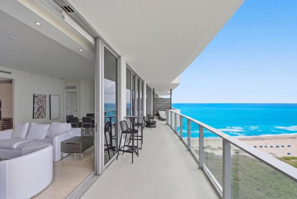 Luxury Ocean Escape 2BR at Amrit Ocean Resort Apartment in Riviera Beach