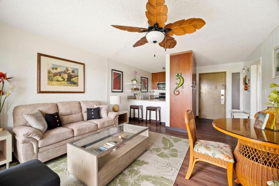 Hale Niu peek ocean view Apartment in Wailua