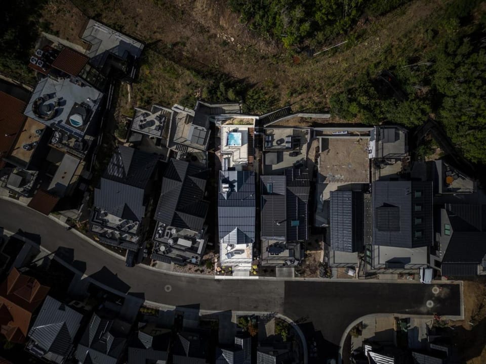 Property building, Day, Neighbourhood, Bird's eye view, Street view, Location, Parking