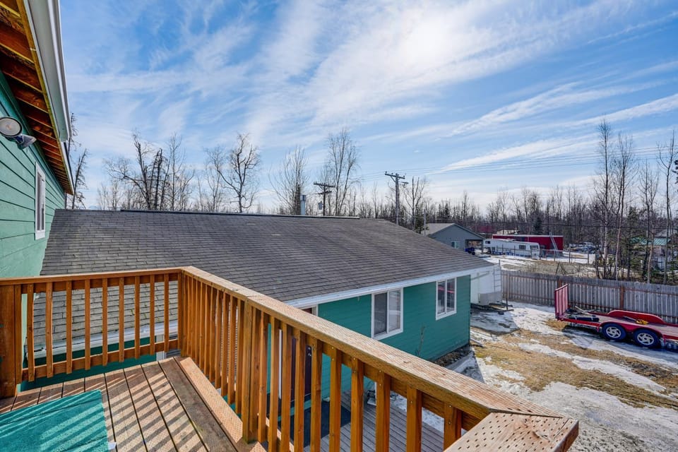 Alaskan Adventure Base 2 Mi to Dtwn Wasilla Apartment in Wasilla