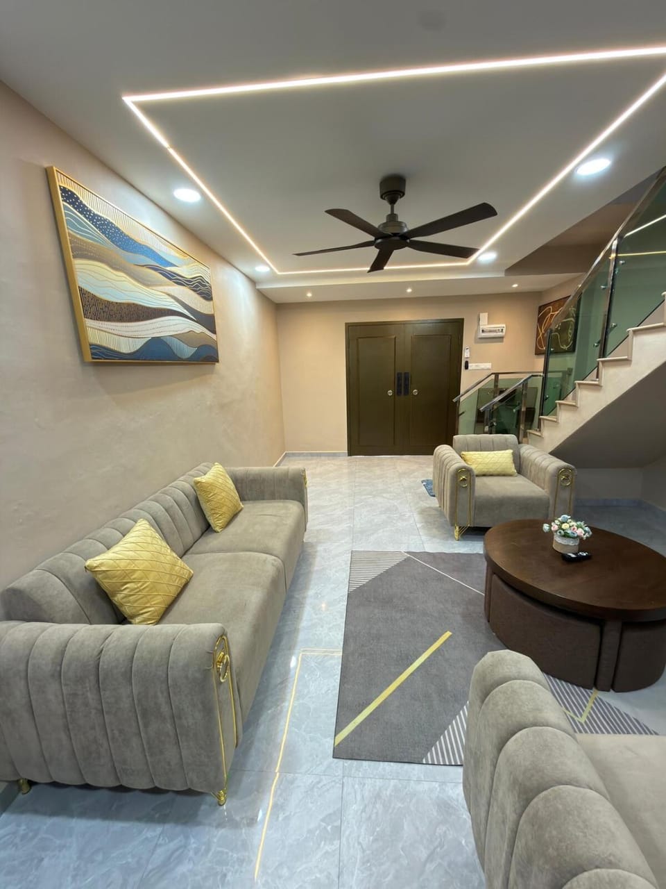 Elegant Modern Stay , Middle Town Kulai 10-11 Pax House in Johor