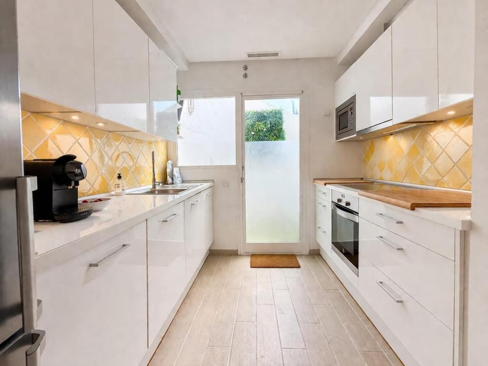 Charming 4 BR in Exclusive Camoján Blanco - RDR549 House in Marbella