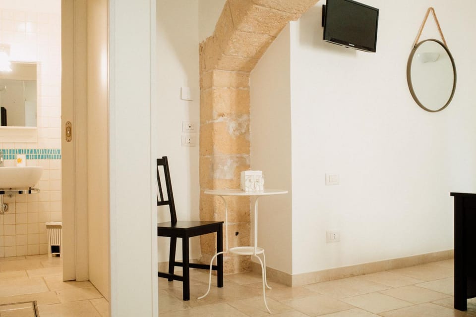 Bathroom, TV and multimedia