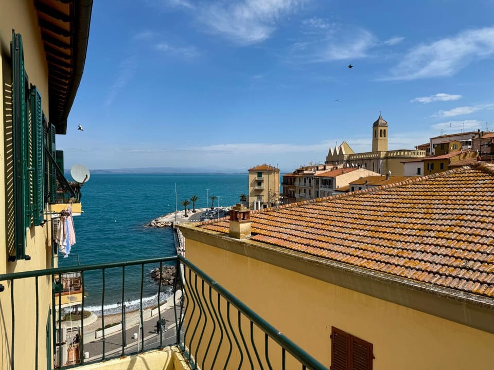 Day, Natural landscape, View (from property/room), Balcony/Terrace, City view, Sea view