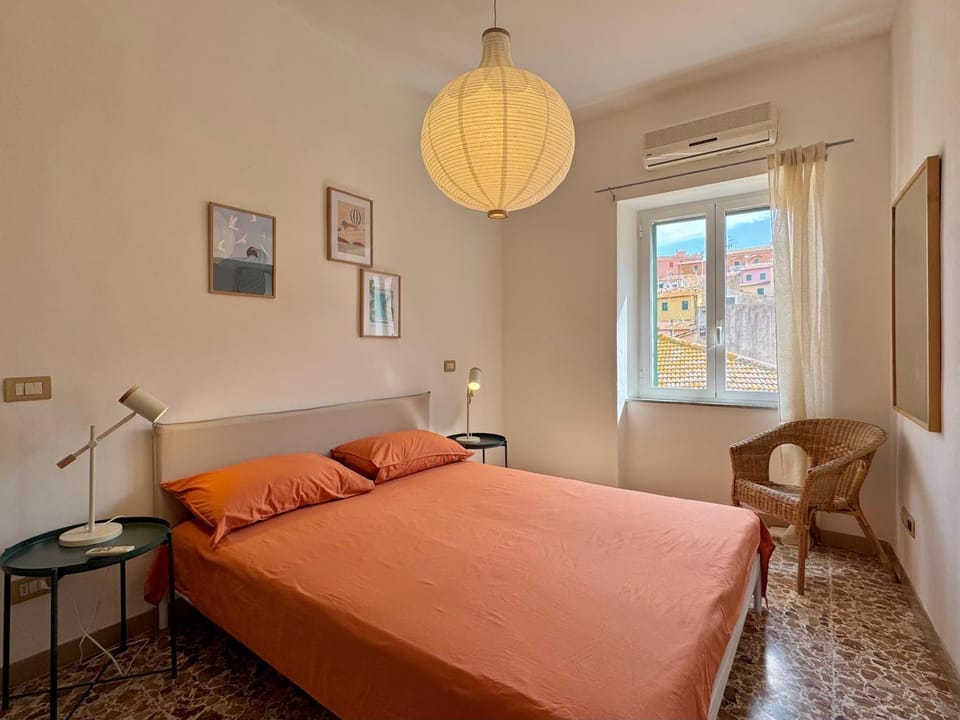 Porto Santo Stefano Sunny harbour apartment Apartment in Porto Santo Stefano
