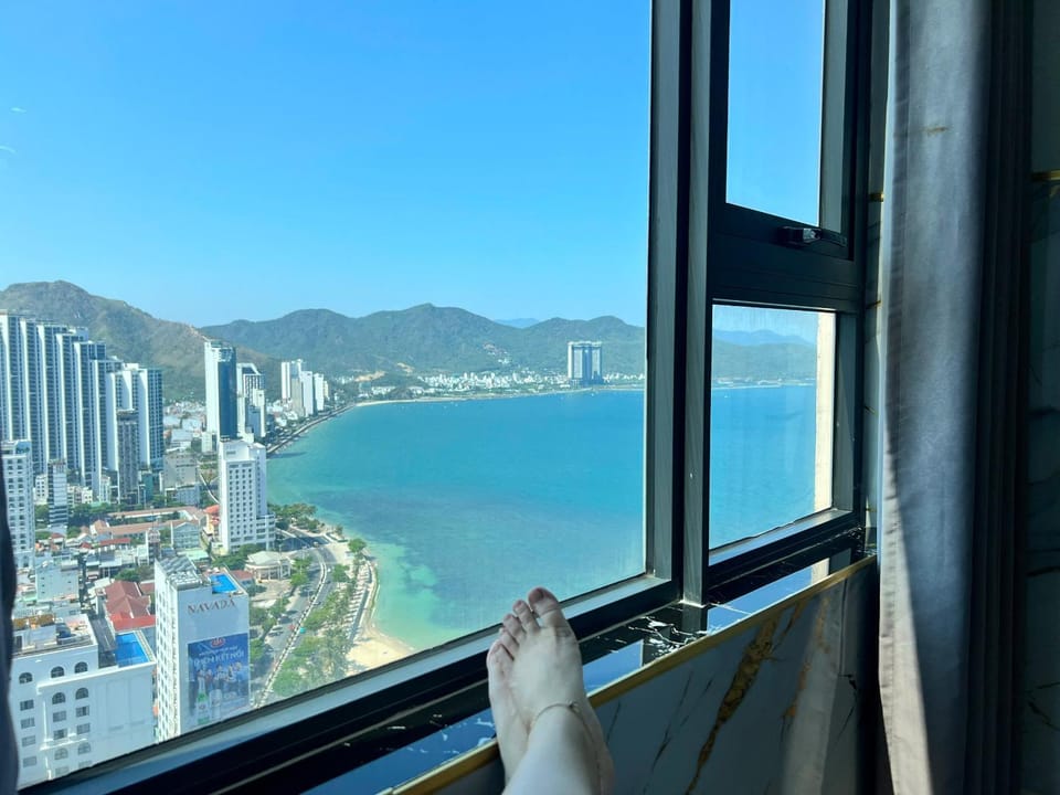 City view, Sea view