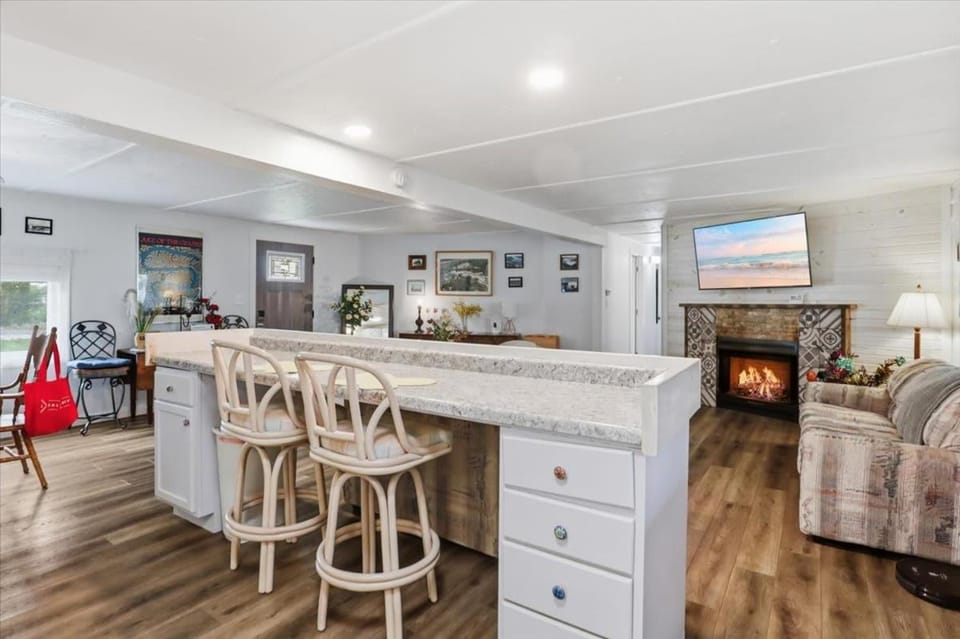 Lake Ozark Getaway with Fire Pit & Flat Lot House in Lake of the Ozarks