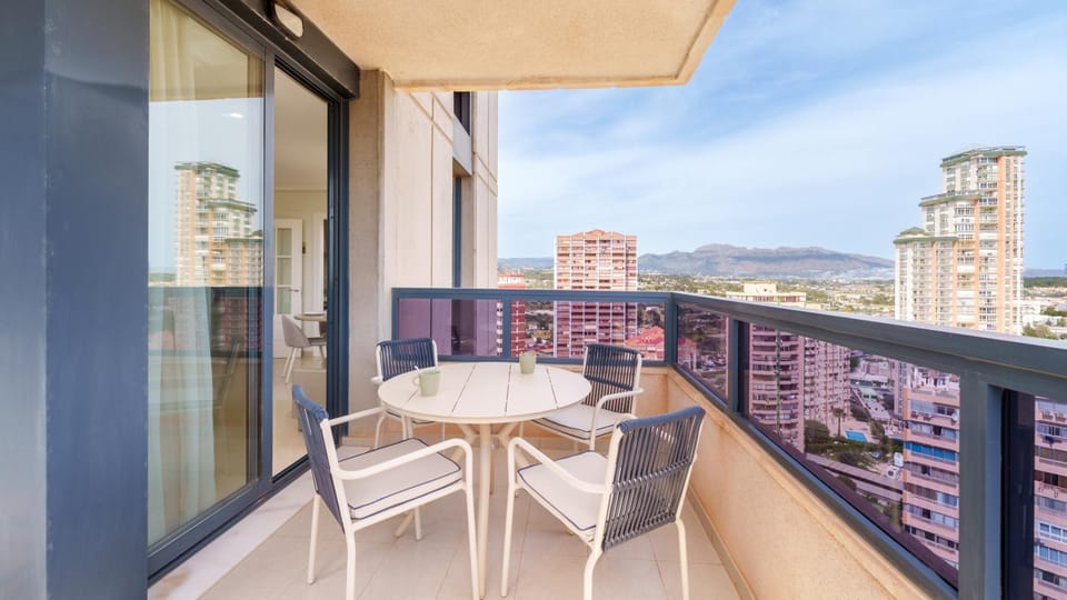 Day, Balcony/Terrace, Dining area, City view, Mountain view