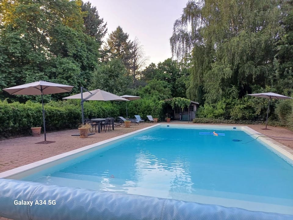 Garden view, Pool view, Swimming pool, sunbed