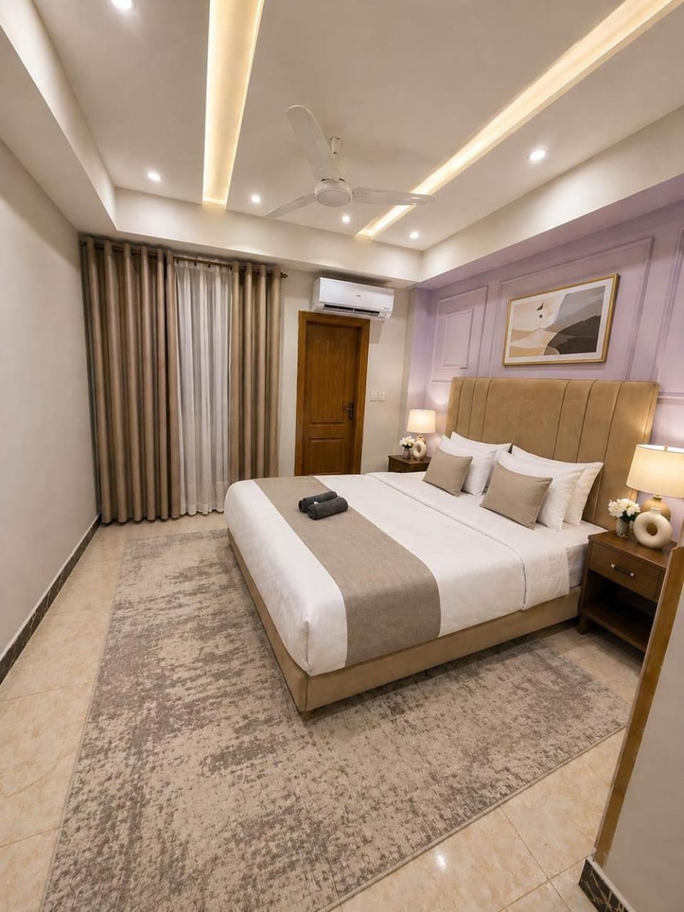 Bed, TV and multimedia, Living room, Photo of the whole room, Seating area, Bedroom, wardrobe, air conditioner