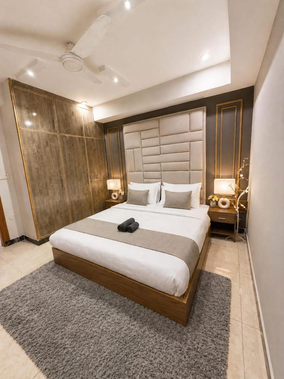 Bed, Photo of the whole room, Bedroom, towels, wardrobe