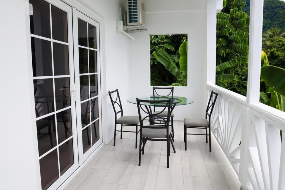Sugarmon Villas 2BR Haven Suite, Amazing Greenery! Apartment in Caribbean