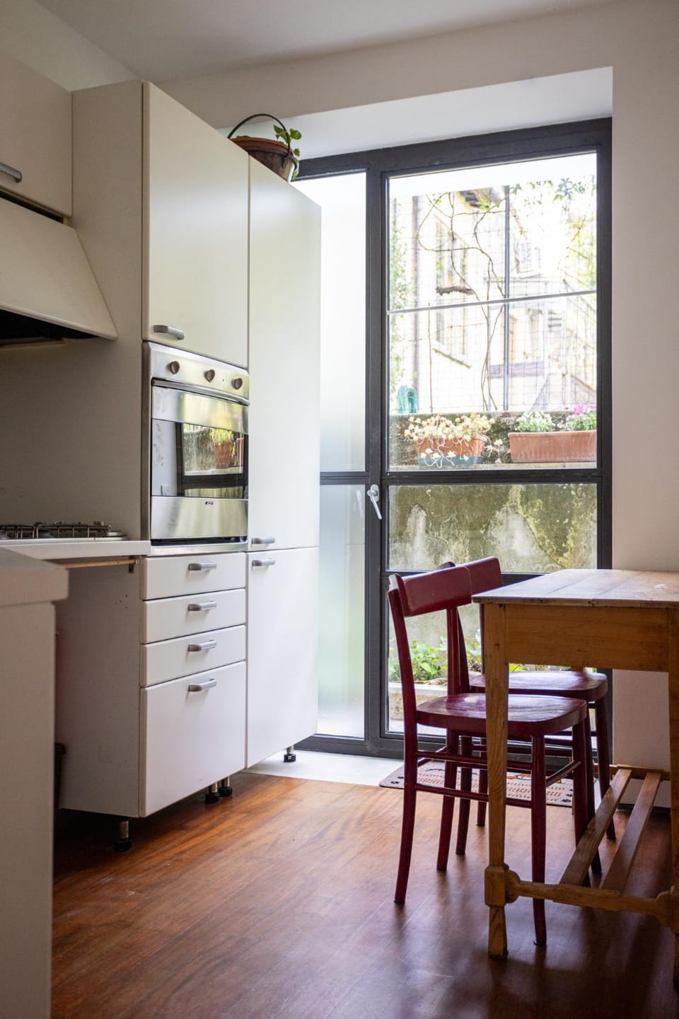 Kitchen or kitchenette, kitchen