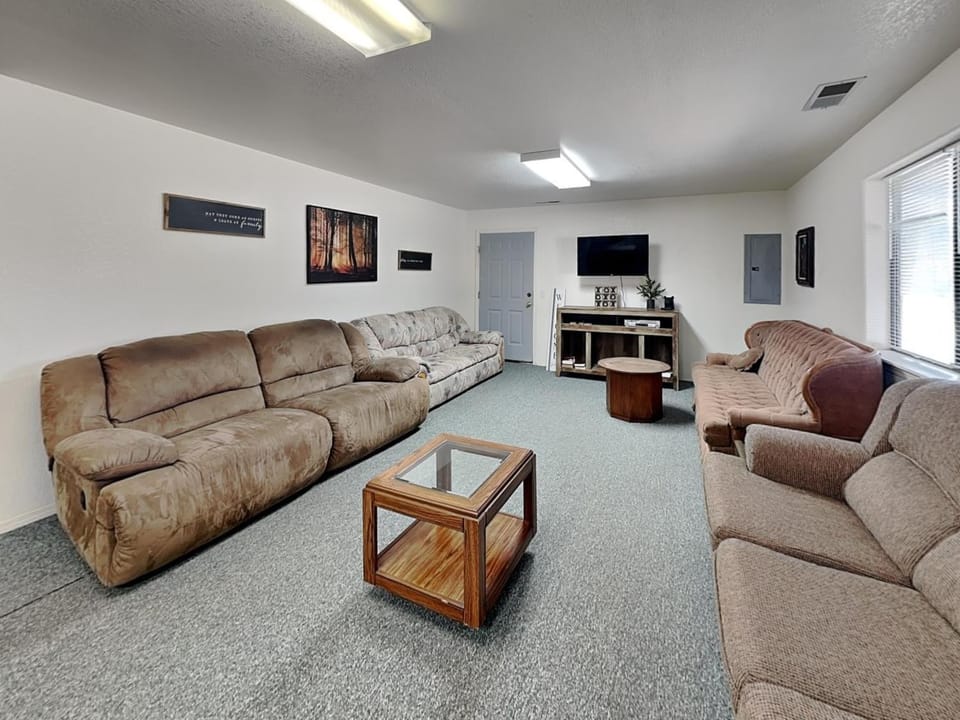 TV and multimedia, Living room, Seating area, furniture