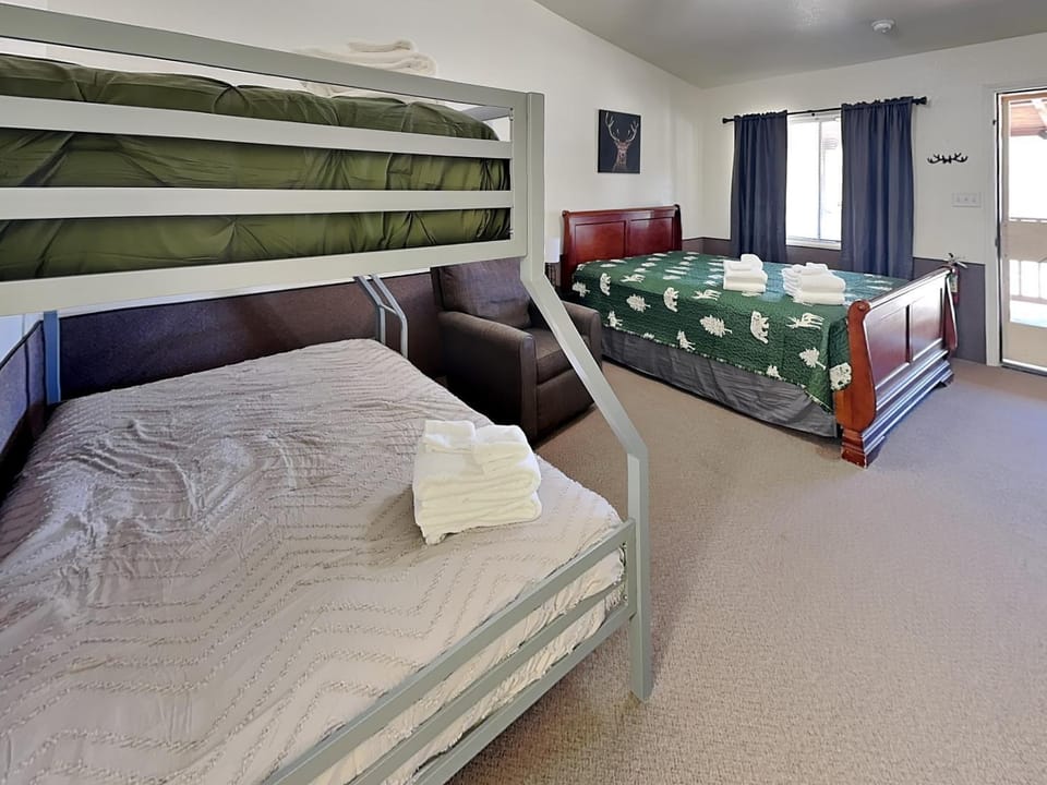 Bed, Bedroom, bunk bed, furniture, towels
