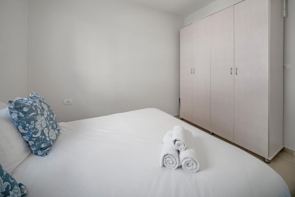 Agripas Market - Luxury Penthouse C8 Apartment in South District