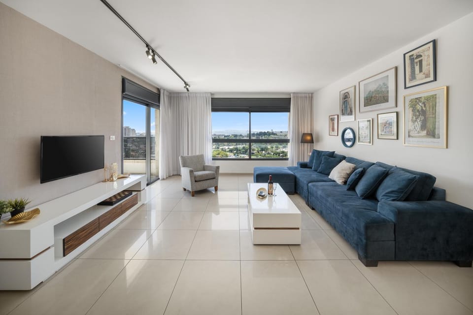 Agripas Market - Luxury Penthouse C8 Apartment in South District