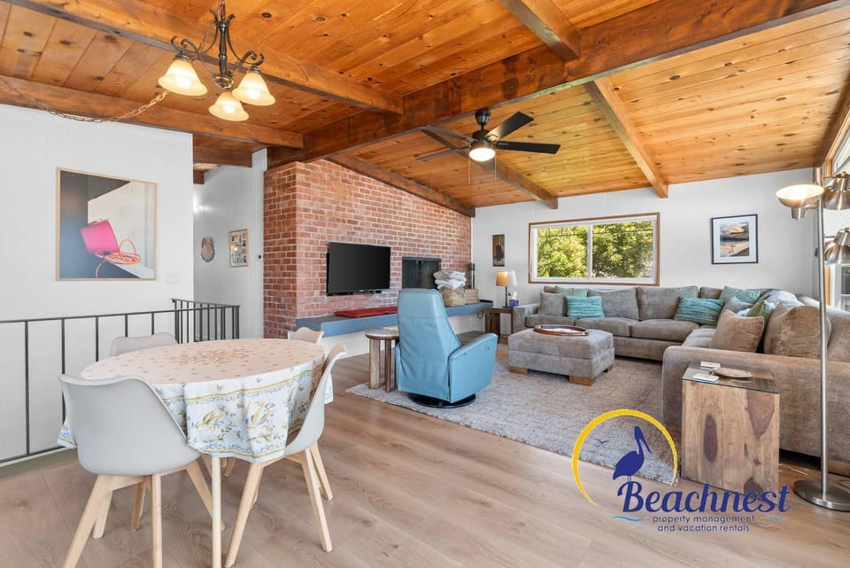 Bay Watch Beach House House in Santa Cruz