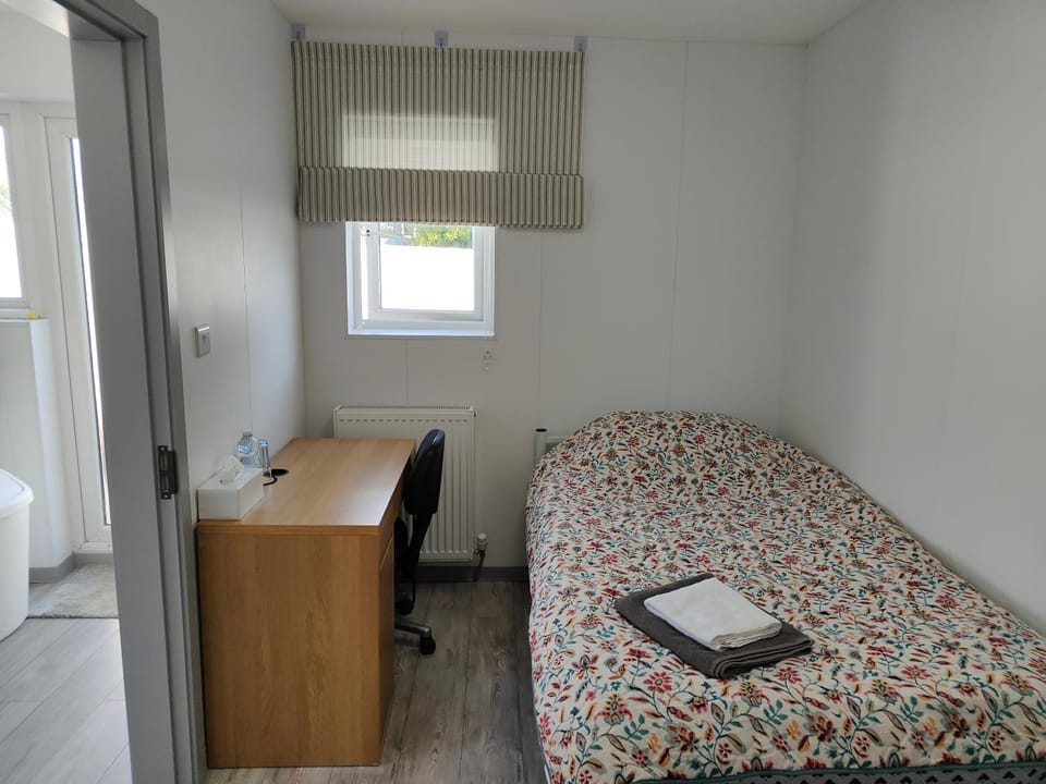 Single room with ensuite in Dundrum close to public transportation Vacation rental in Dublin