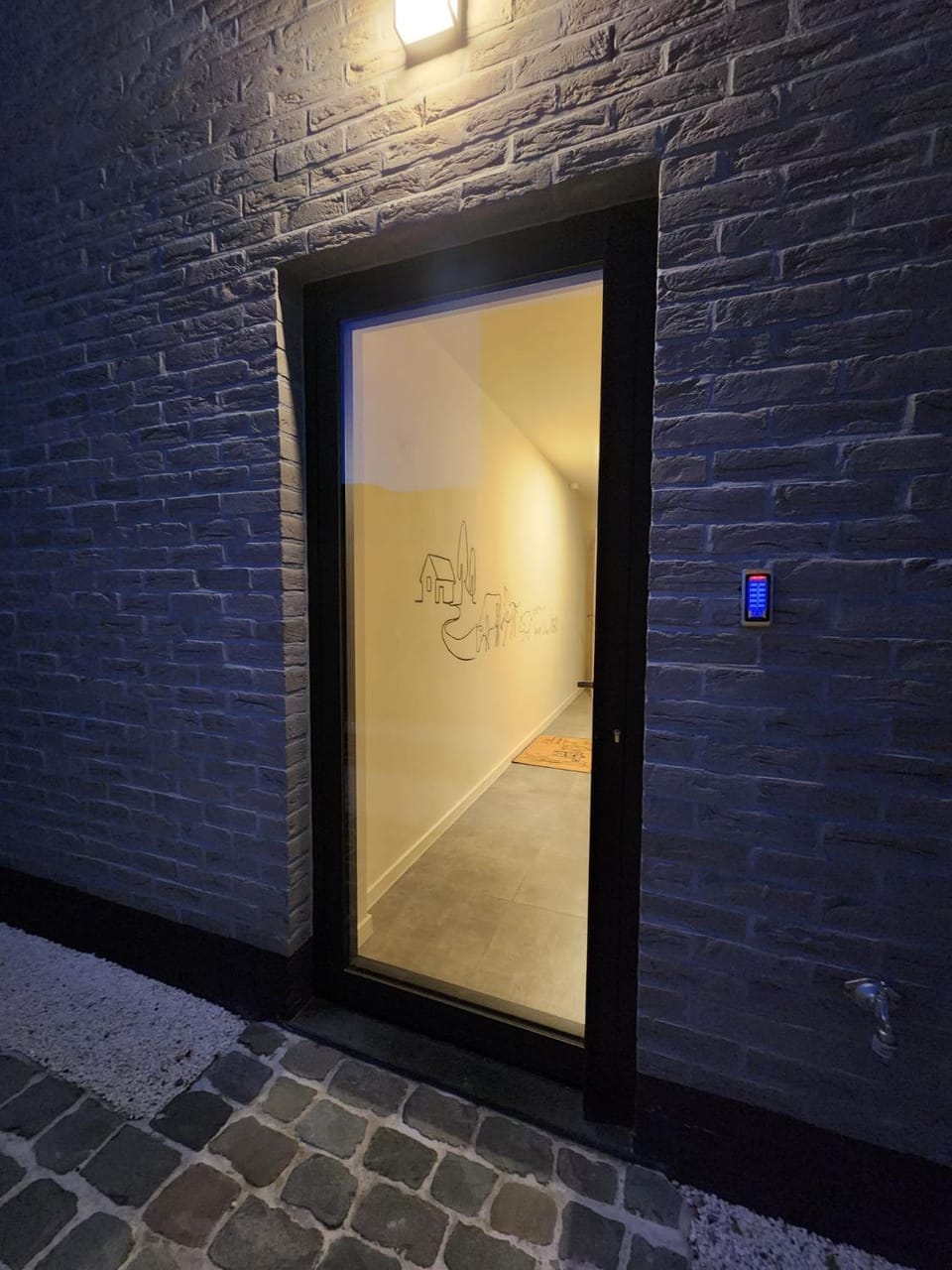 Facade/entrance, Night