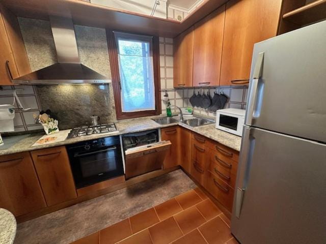 dishwasher, microwave, oven, kitchen