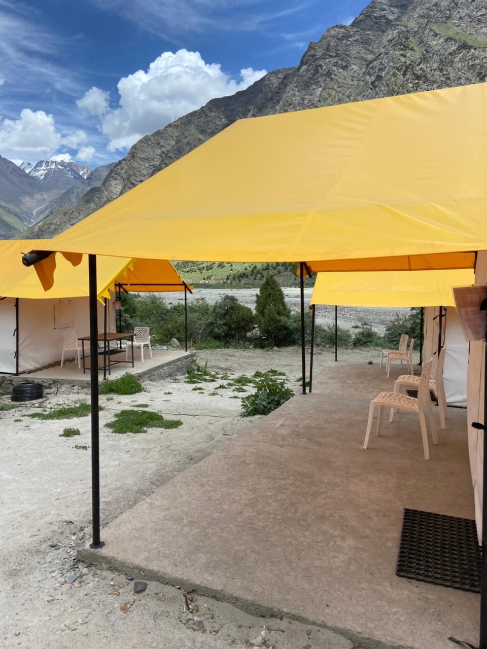 Patio, Mountain view