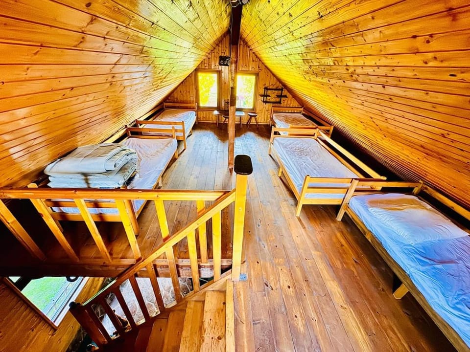 Beautiful Rustic Cabin Cabin in Brașov County