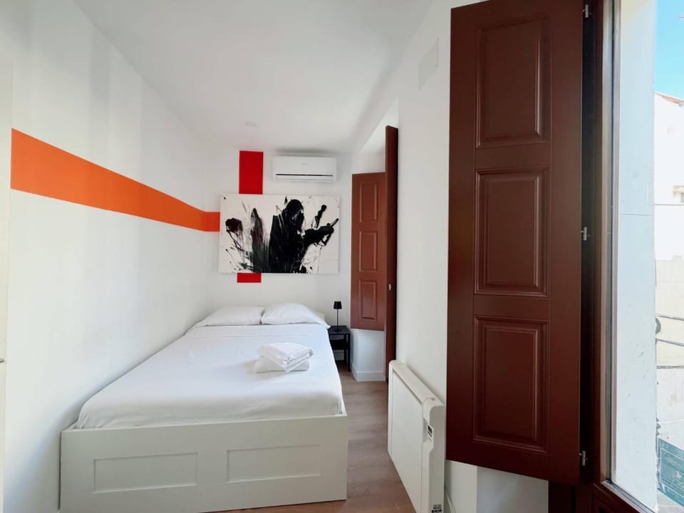 K - Habitación acogedora en Lavapiés vive Madrid Apartment in Centro