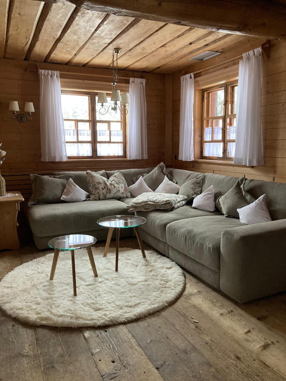 Communal lounge/ TV room, Living room